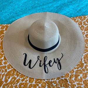“Wifey” straw beach hat